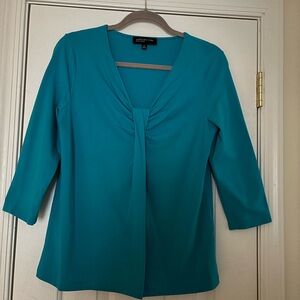 Jones New York Women's Teal Top in a size M